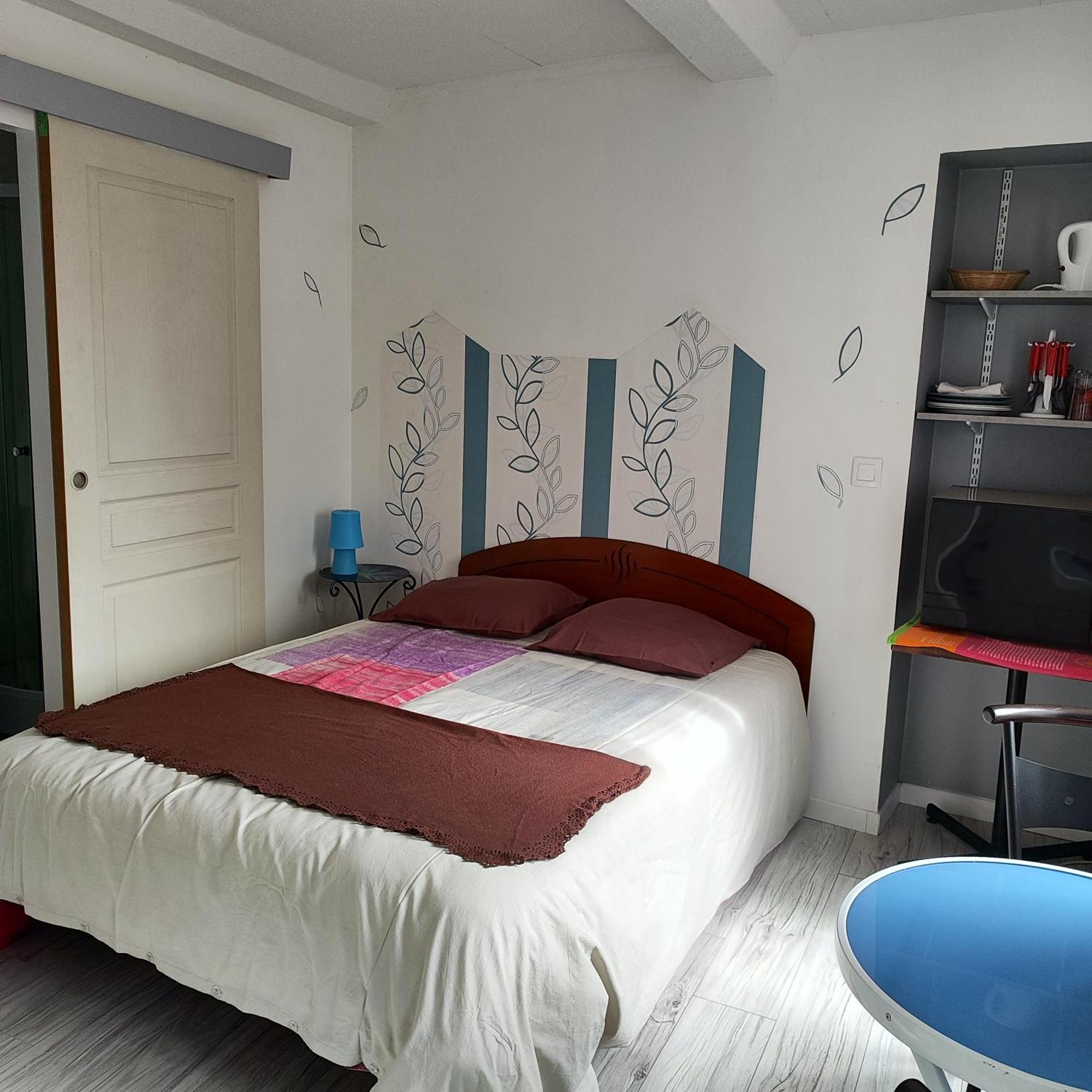 Chambre Pour 2 Personnes A Formigny Rdc Екстериор снимка